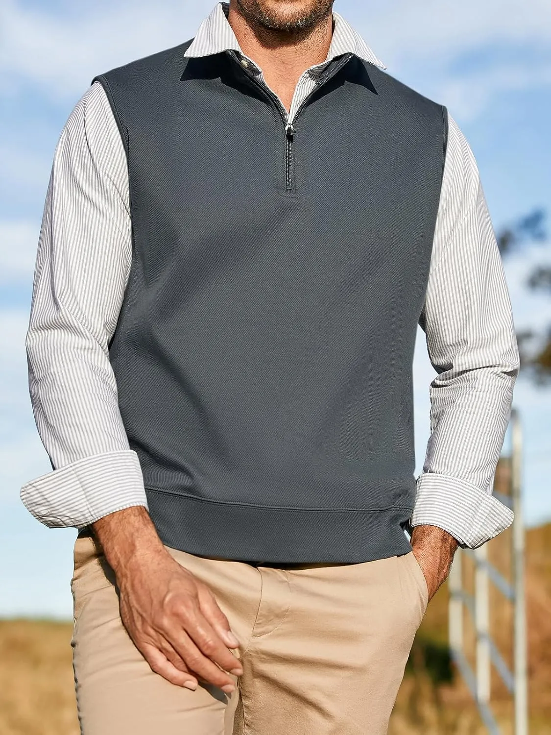 Makkrom Mens Quarter Zip Sleeveless Golf Vest Pullover Stand Collar Casual Vests Outerwear